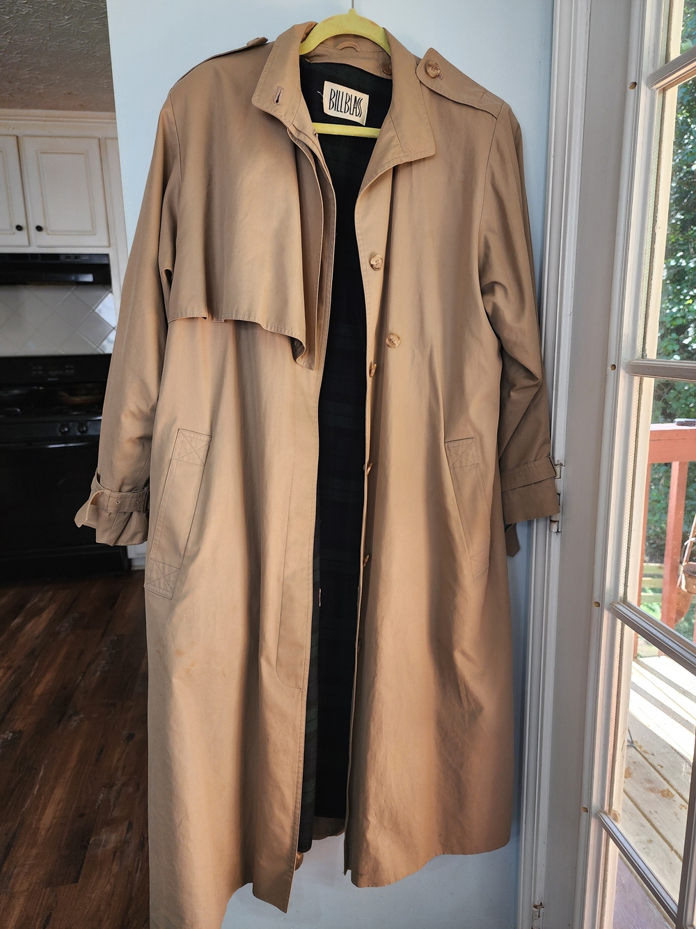 bill blass Men’s Tan Trench Coat